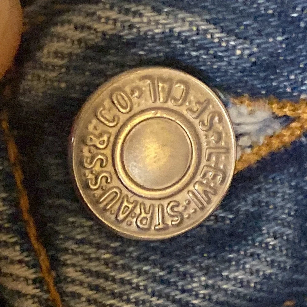 Vintage Y2K Levi’s 550 jeans tag size 38x31 (actual size 36x31) dated Nov. 2001 - Picture 5 of 8